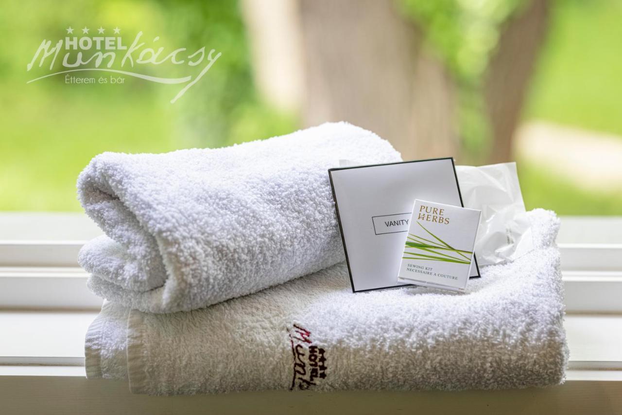Munkacsy Hotel Bekescsaba Ngoại thất bức ảnh