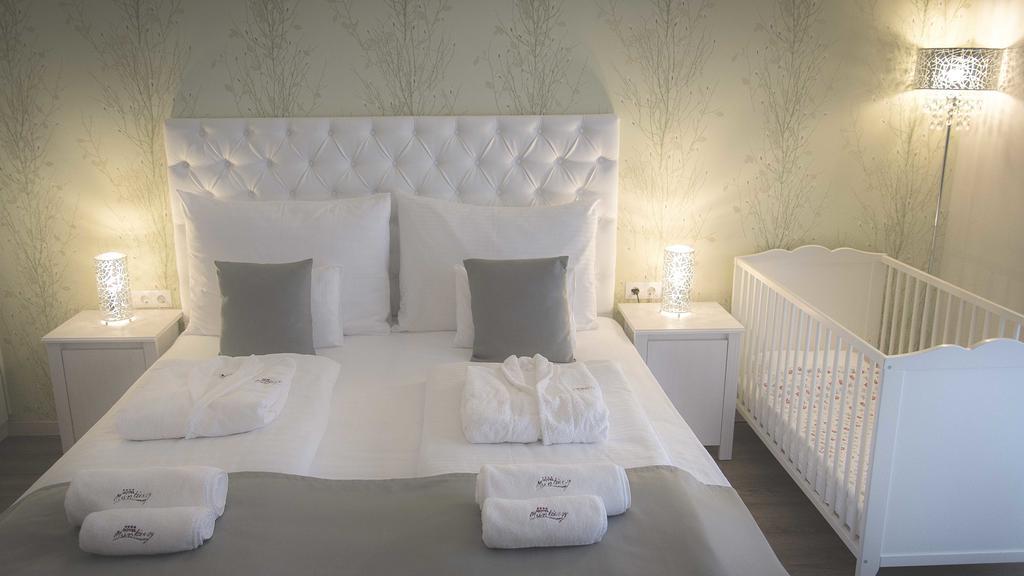 Munkacsy Hotel Bekescsaba Phòng bức ảnh